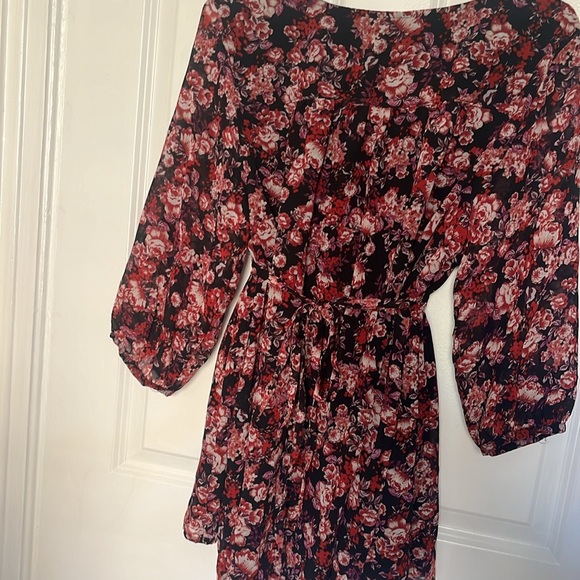 Ingrid and Isabel Floral Maternity Blouse NWT - Picture 6 of 9